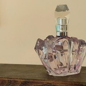Ariana Grande R.E.M. Eau de Parfum